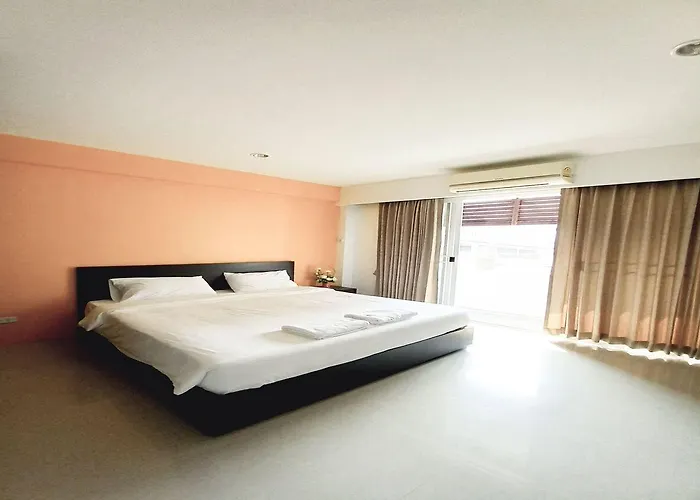 Ruan Plaisoi Hotel Bangkok