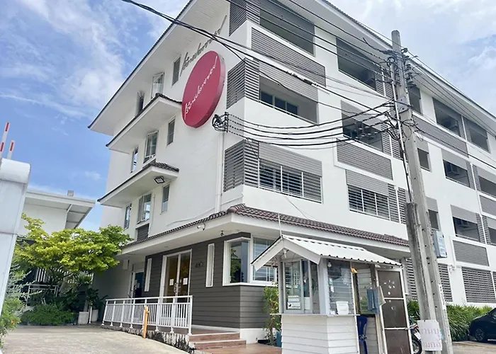 Ruan Plaisoi Hotel