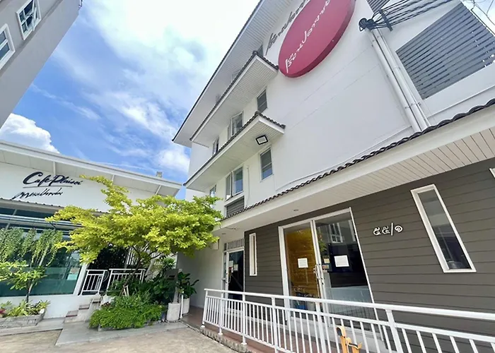 Ruan Plaisoi Hotel 3*