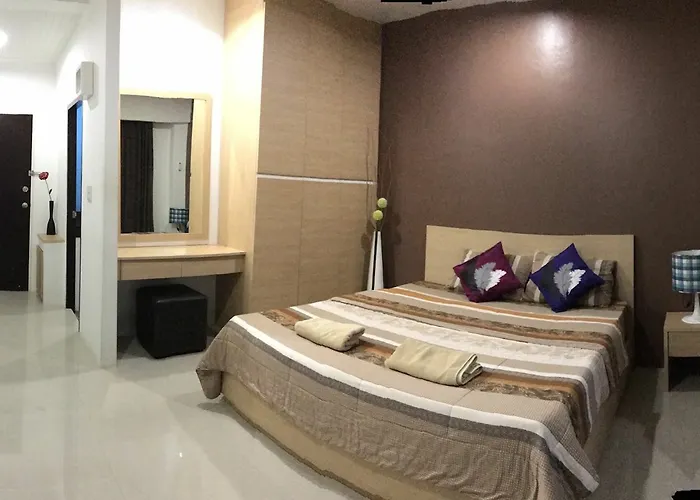 Ruan Plaisoi Bangkok